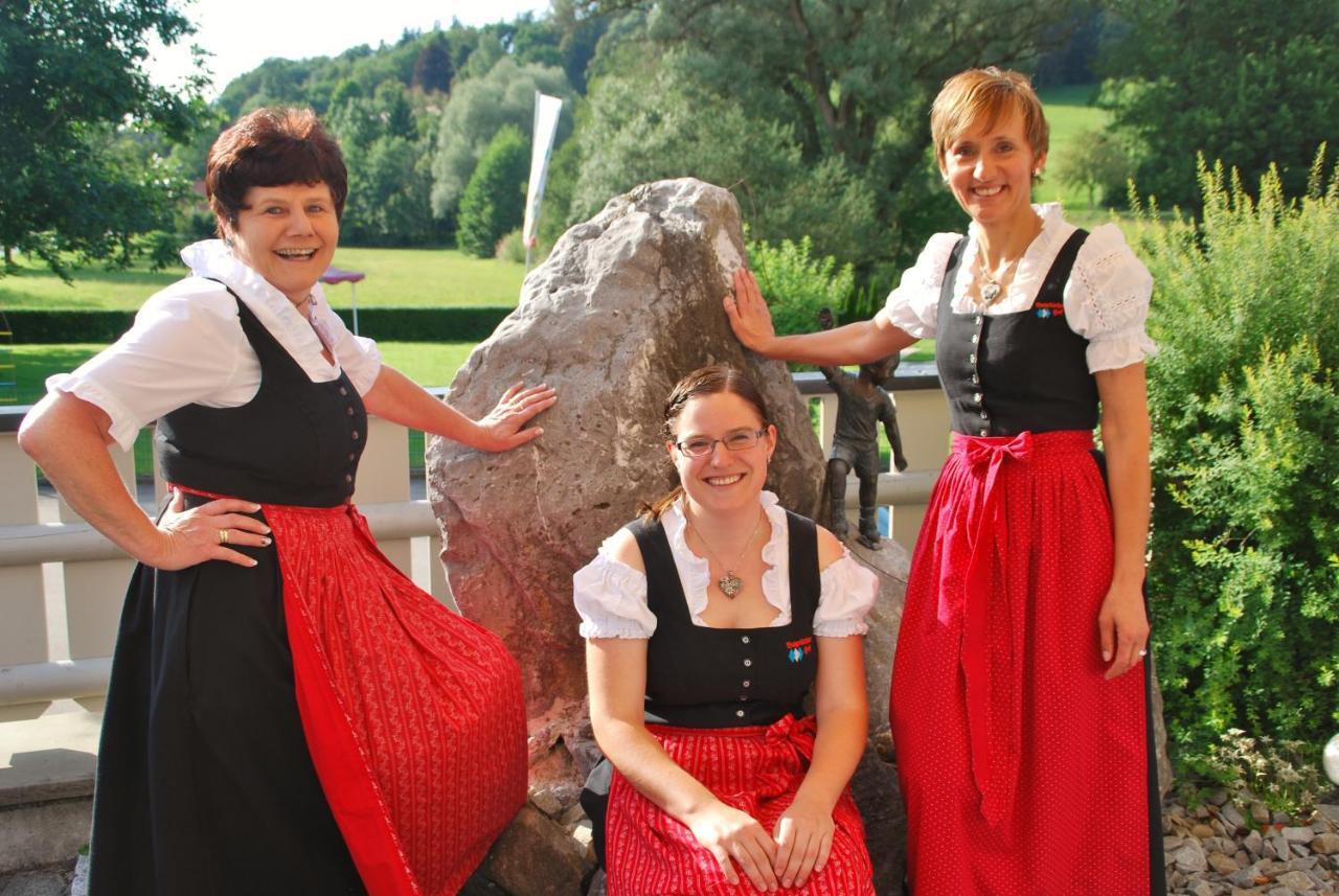 Traditions-Gasthaus Bayrischer Hof Leutkirch im Allgäu Exterior foto